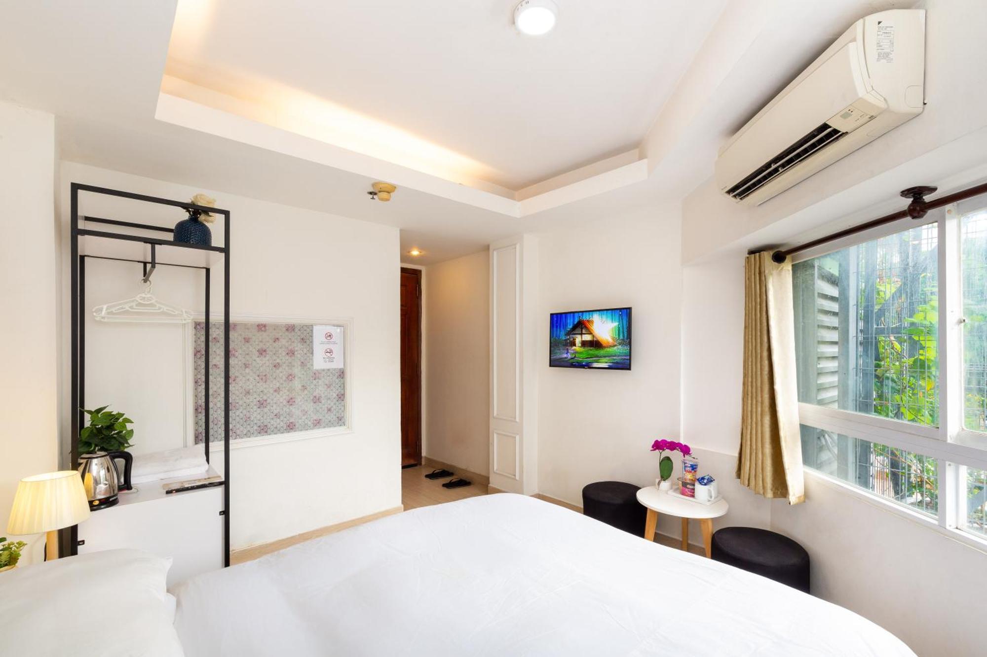 Rechax Saigon Khách sạn