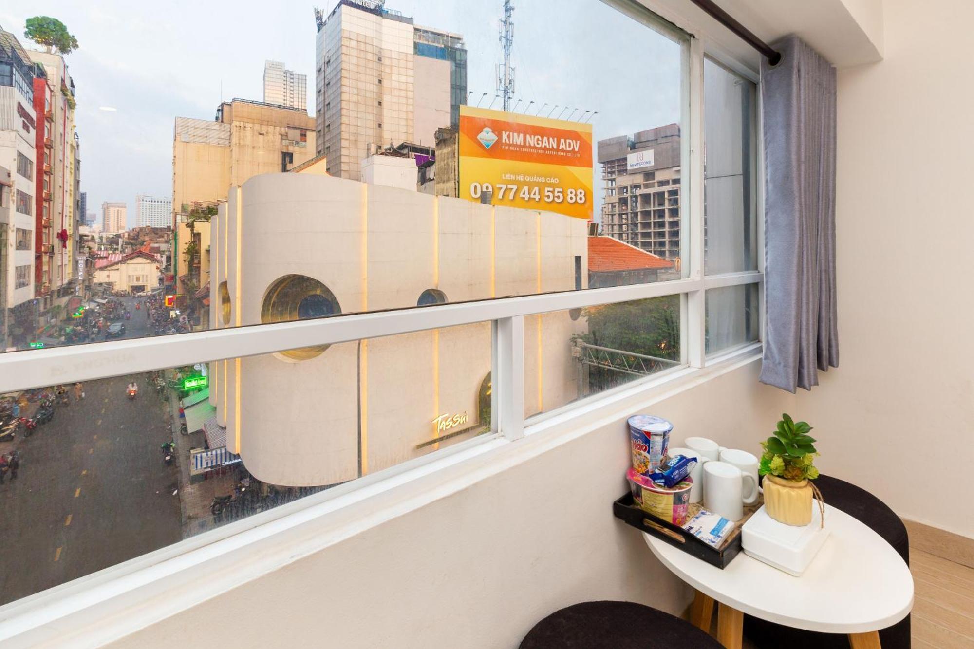 Rechax Saigon Khách sạn 3*